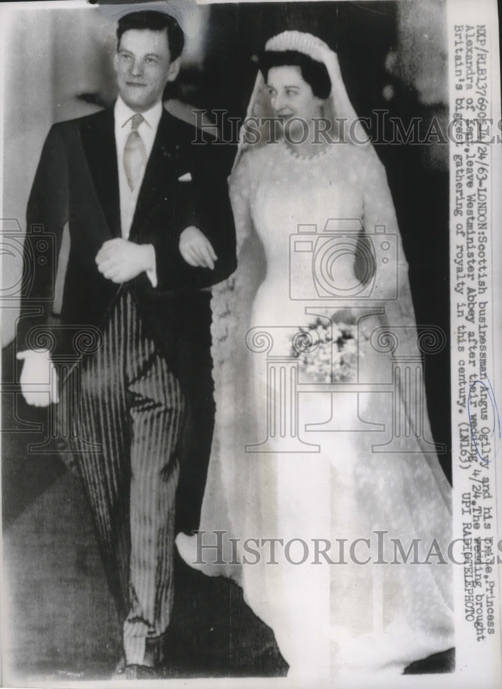 1963 Press Photo Business Angus Ogilvy &amp; Princess Alexandra Leave After Wedding - Historic Images