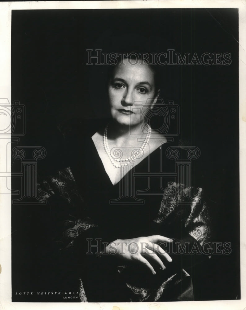 1960 Pianist Gina Bachauer for Boston University Celebrity Series - Historic Images