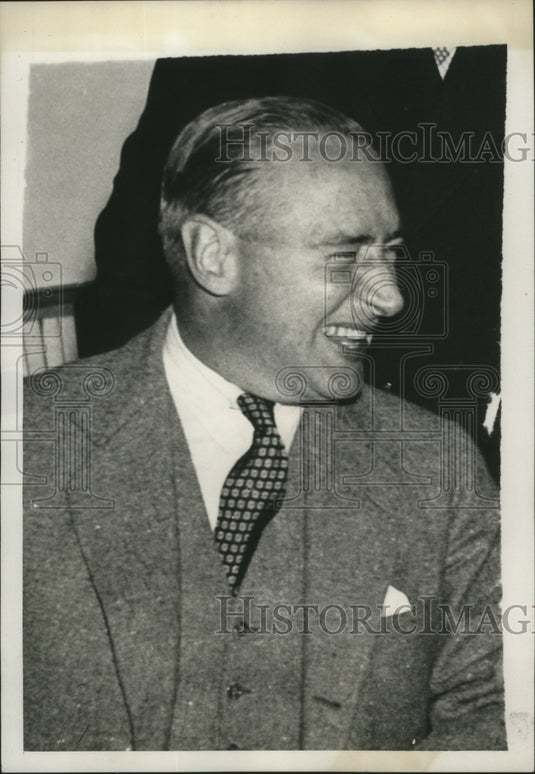 1946 Dr. Roy M. Green wounded in bar fight  - Historic Images