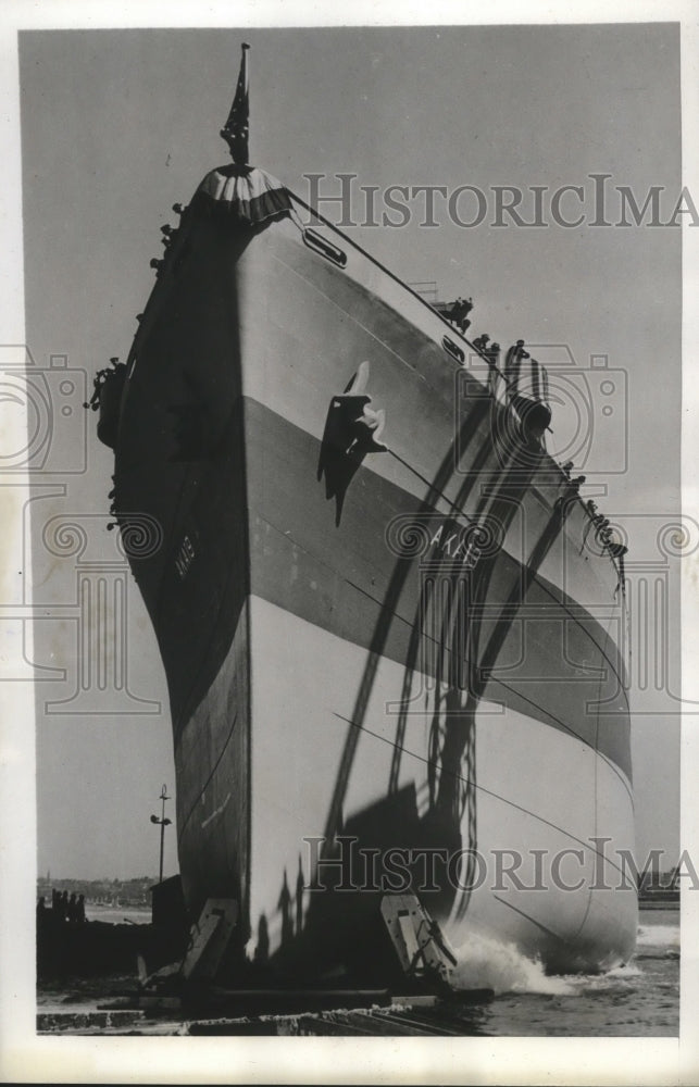 1943 Press Photo Madeleine Carroll sponsors combat cargo vessel - nef63159-Historic Images