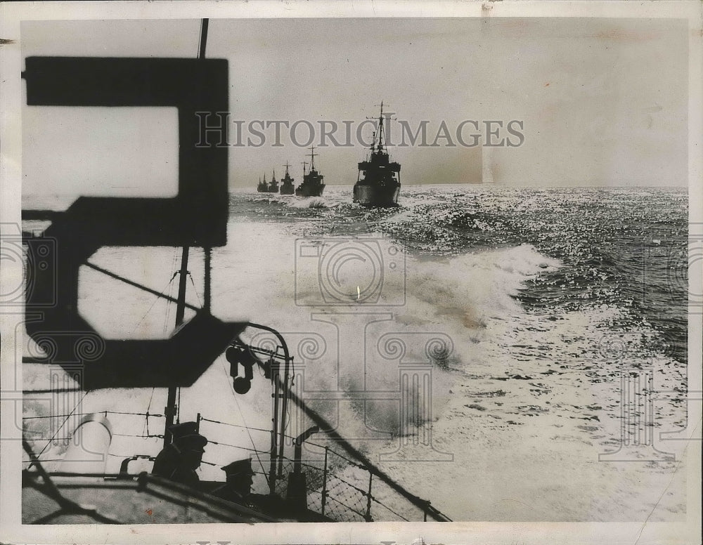 1937 Press Photo Cruisers in battle formation - nef63593- Historic Images