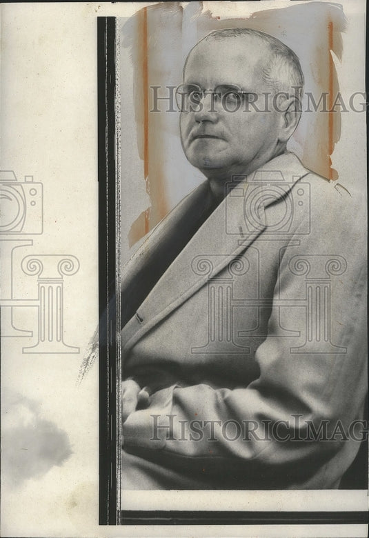 1958 Press Photo Daniel O.Tobiad accused of embezzling from a firm he served-Historic Images