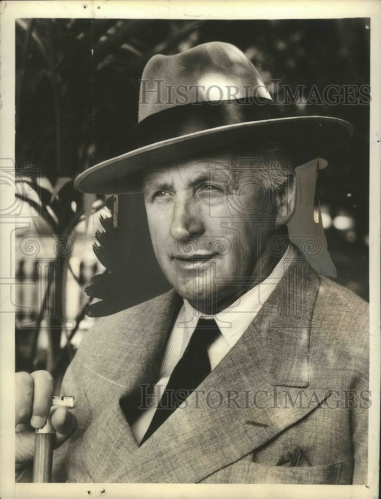 1933 Press Photo The Very Rev. Albert Victor Ballie Spending Vacation in Calif - Historic Images