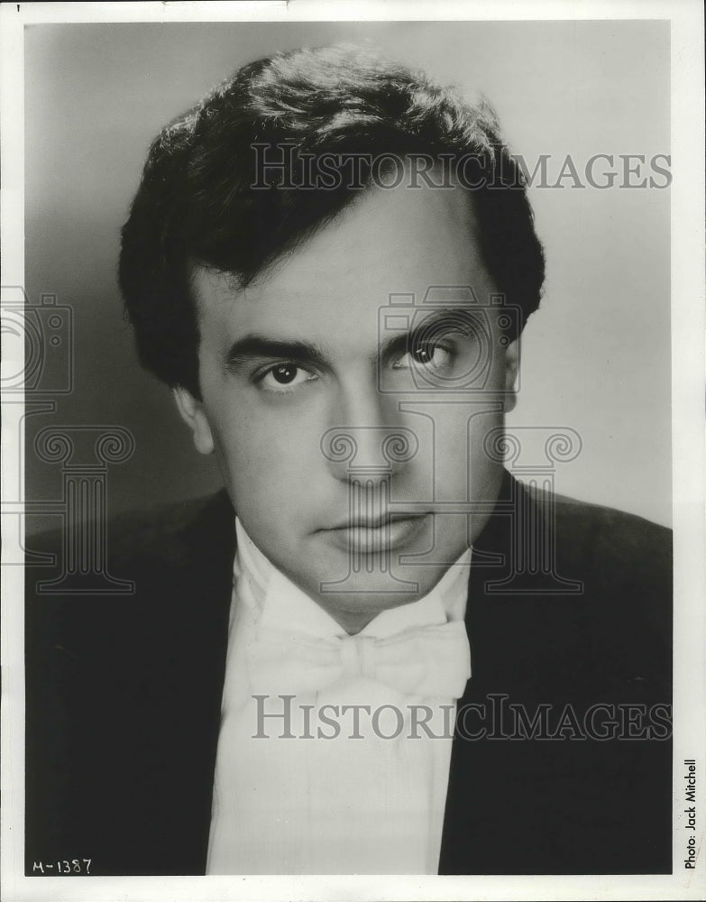 Press Photo Pianist Yefim Brongman - nef64115-Historic Images