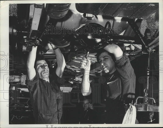 1965 Assembly line at the Opel Automobile Factory in Reusselsheim - Historic Images