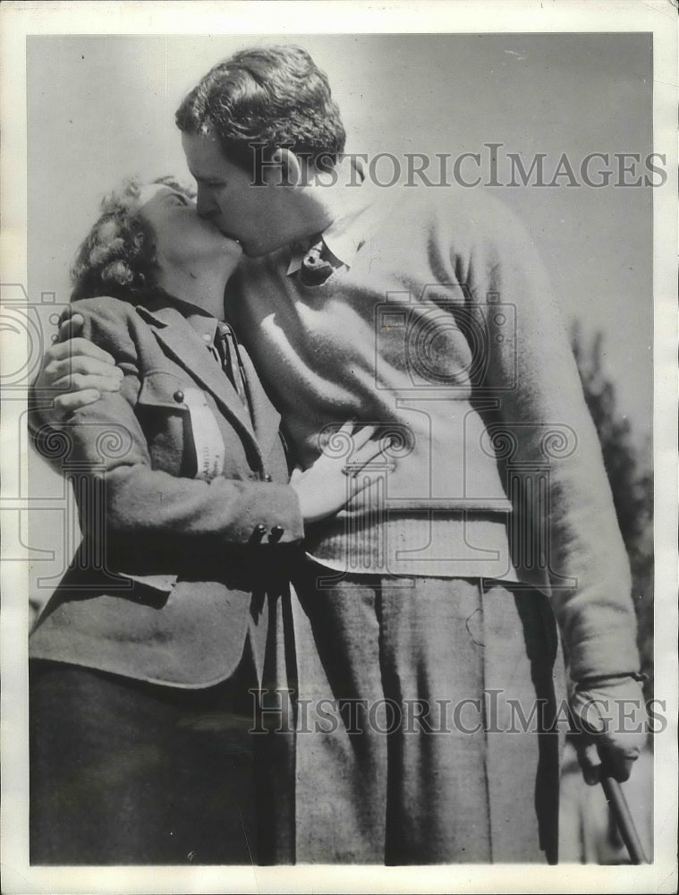 1937 Golfer Ralph Guldahl Kissing Wife at Western Open Championship - Historic Images