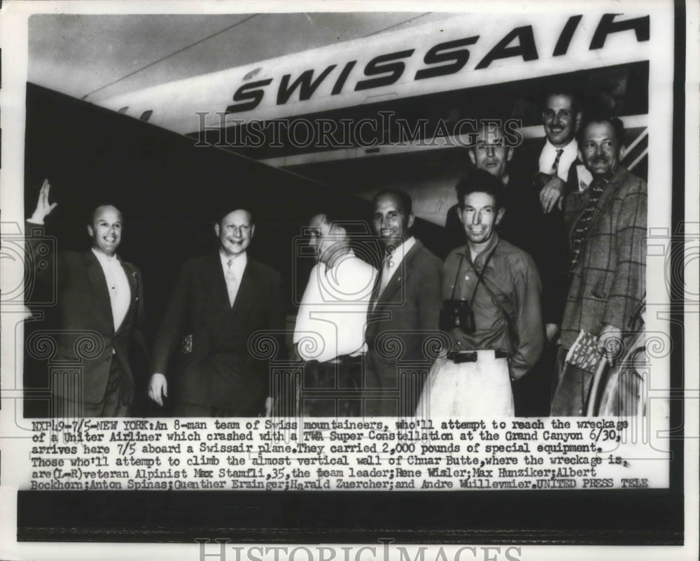 1956 Press Photo Eight-Man Team Attempt to Reach Wreckage of United Airliner-Historic Images