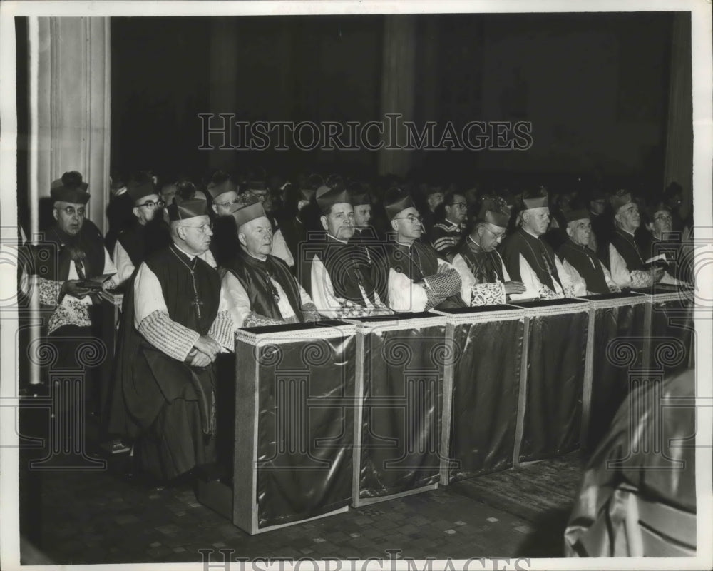 Press Photo Unknown Bishops - Historic Images