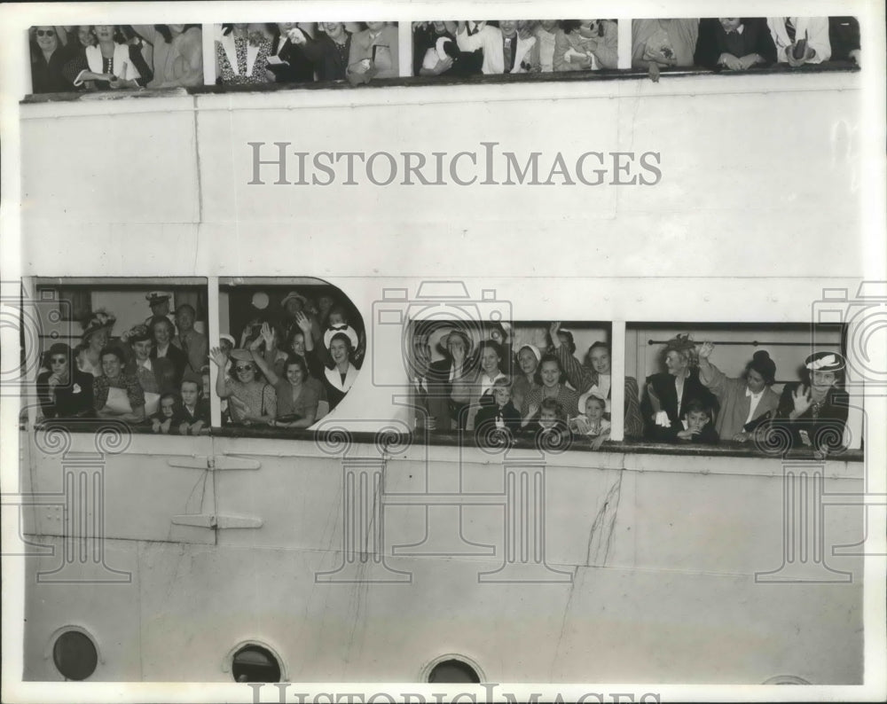 1941 SS Republic Army Transport Ship Arrives at Brooklyn Army Base - Historic Images