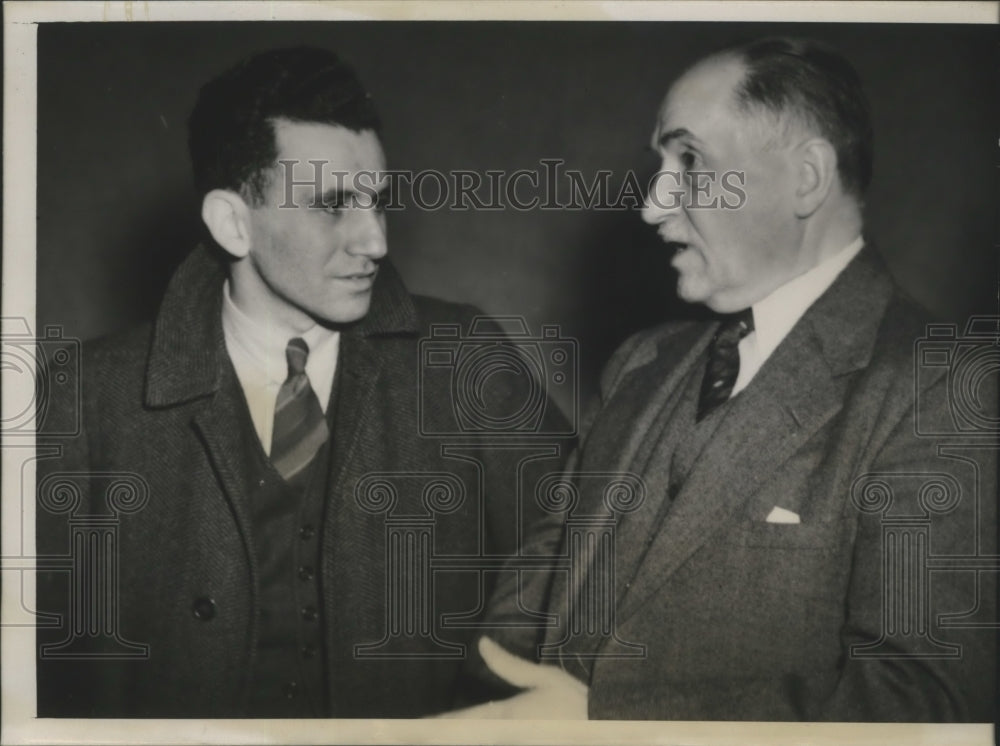 1940 Press Photo Gen V. Yakhontoff Confers with Joseph Lach at Student Union-Historic Images