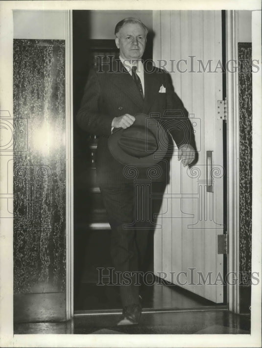 1944 Press Photo Judge J.F.T. O'Connor Enacted Drama of Movie Charlie Chaplin-Historic Images