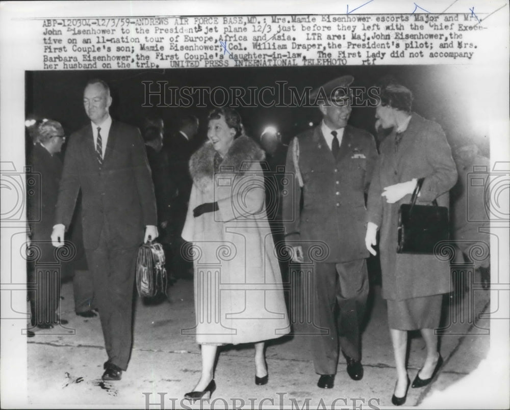 1959 Press Photo Mamie Eisenhower Escorts Son John and Mrs. John Eisenhower-Historic Images