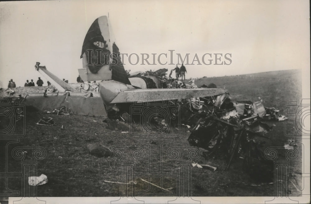 1935 Press Photo Transcontinental Air Liner Crashed Into Hillside 12 Killed - Historic Images