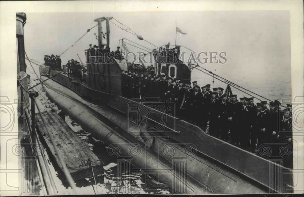 1948 Press Photo A New Edition of &#39;Jane&#39;s Fighting Ships&#39; Confirmed - nef65883-Historic Images