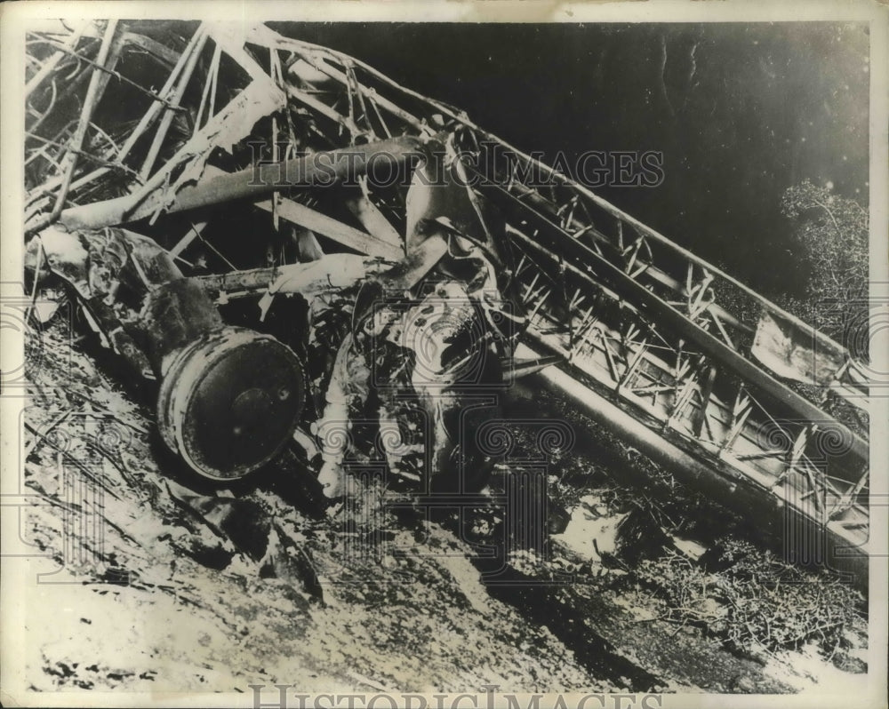 1932 Press Photo Charred Wreck of the Century Pacific Airliner Plane Was Missing- Historic Images