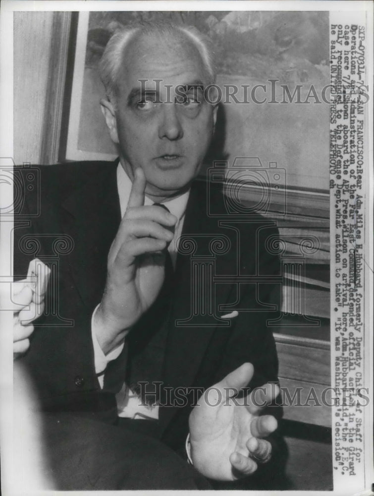 1957 Press Photo Rep. Adm. Mile Hubbard aboard the APL Pres.Wilson - nef66020-Historic Images