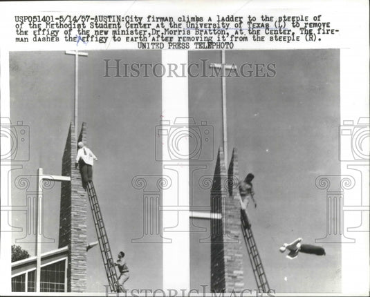 1957 Press Photo Fireman remove the effigy of Dr.Morris Bratton of Univ of Texas-Historic Images