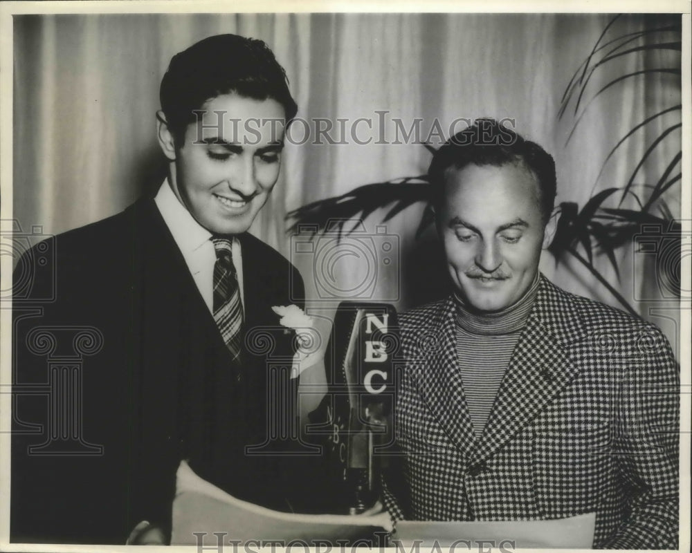 1969 Press Photo Twentieth Century Fox Darryl Zanuck appears with Tyrone Power-Historic Images