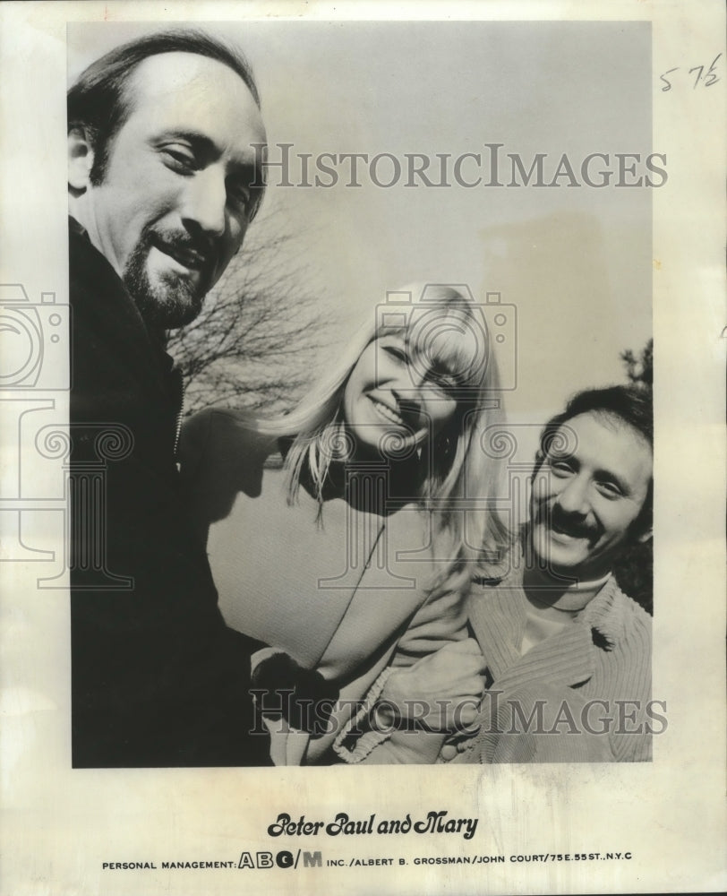 1969 Press Photo Folk Singers Peter Paul and Mary - nef66981-Historic Images