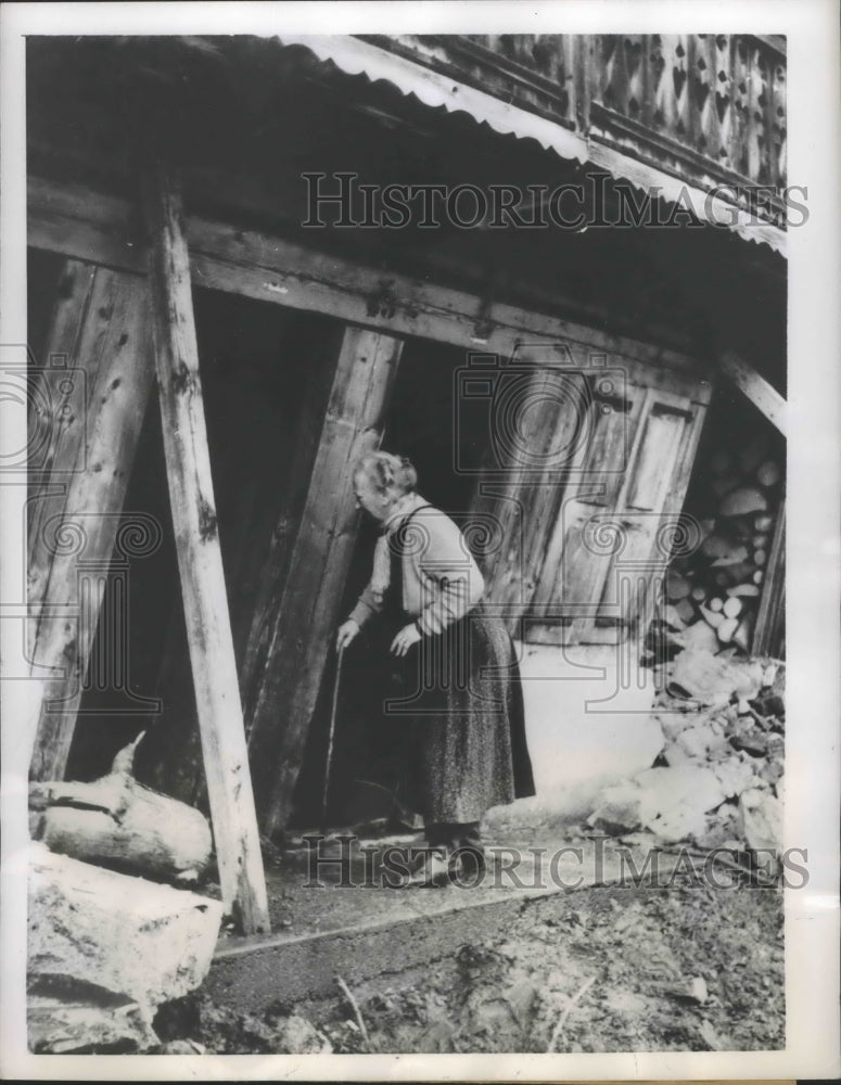 1955 Press Photo Houses toppled by An Avalance of Mud and Rocks in French Alps-Historic Images