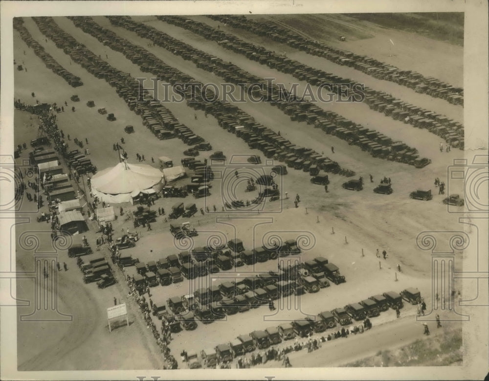 1929 Press Photo Automobile Gathering at the Beach or Dirt Area - nef67299-Historic Images