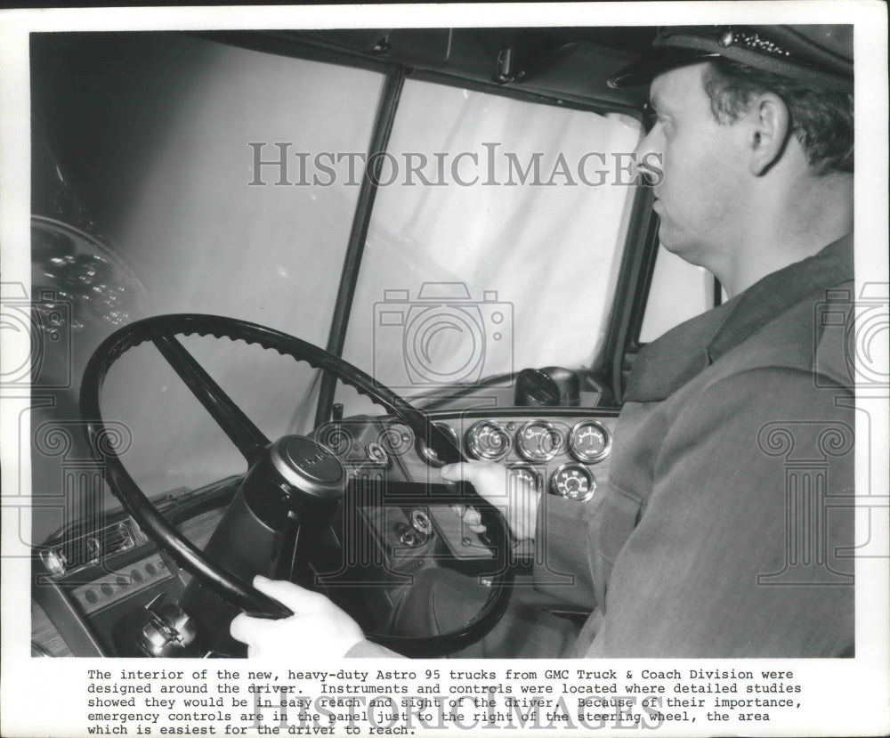 1970 Press Photo Interior of Heavy Duty Astro 95 Trucks from GMC Truck & Coach-Historic Images