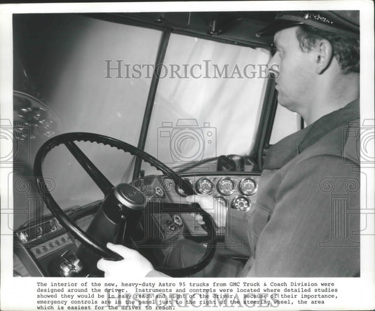 1970 Press Photo Interior of Heavy Duty Astro 95 Trucks from GMC Truck & Coach-Historic Images
