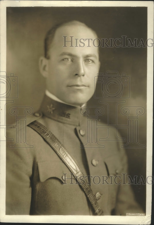 1923 Press Photo Gustavud Reiniger Left Washington to Interview Reserve Officers-Historic Images