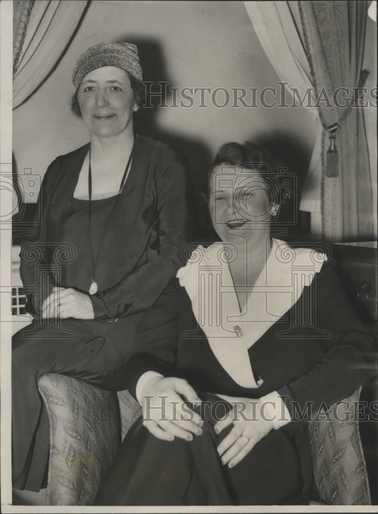 1939 Press Photo Mrs.A.C.Hoffmeier and Mrs.G.A.H. Gardner of Cleveland-Historic Images