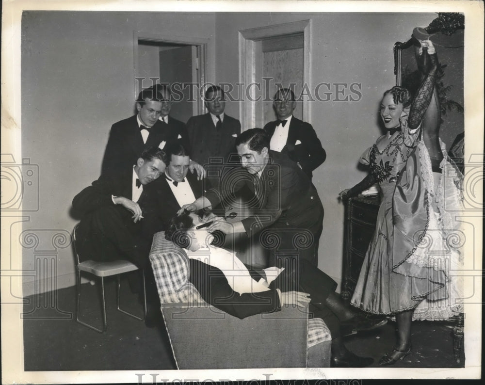 1936 Press Photo Joe Zelli Cheering In The New Year, Murray Ramois, Skippy Cekan - Historic Images