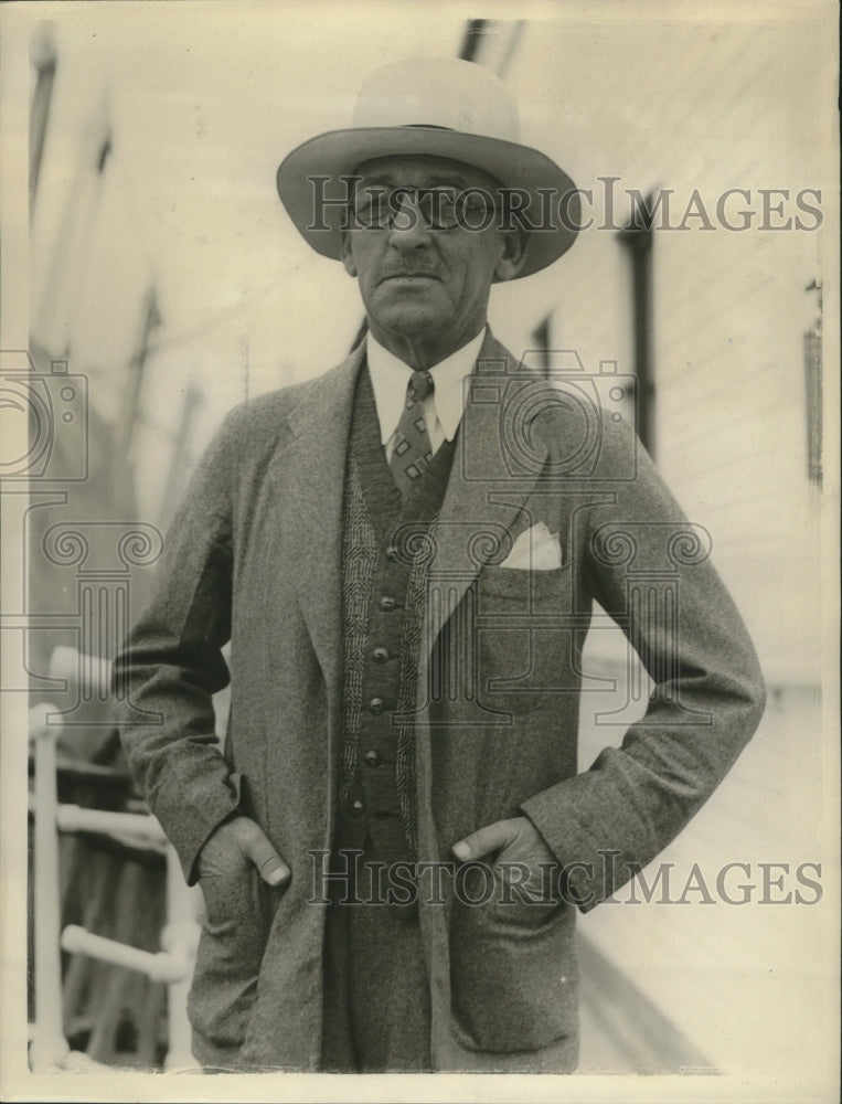 1932 Press Photo Rear-Admiral George T. Pettengil In Los Angeles - nef69402-Historic Images