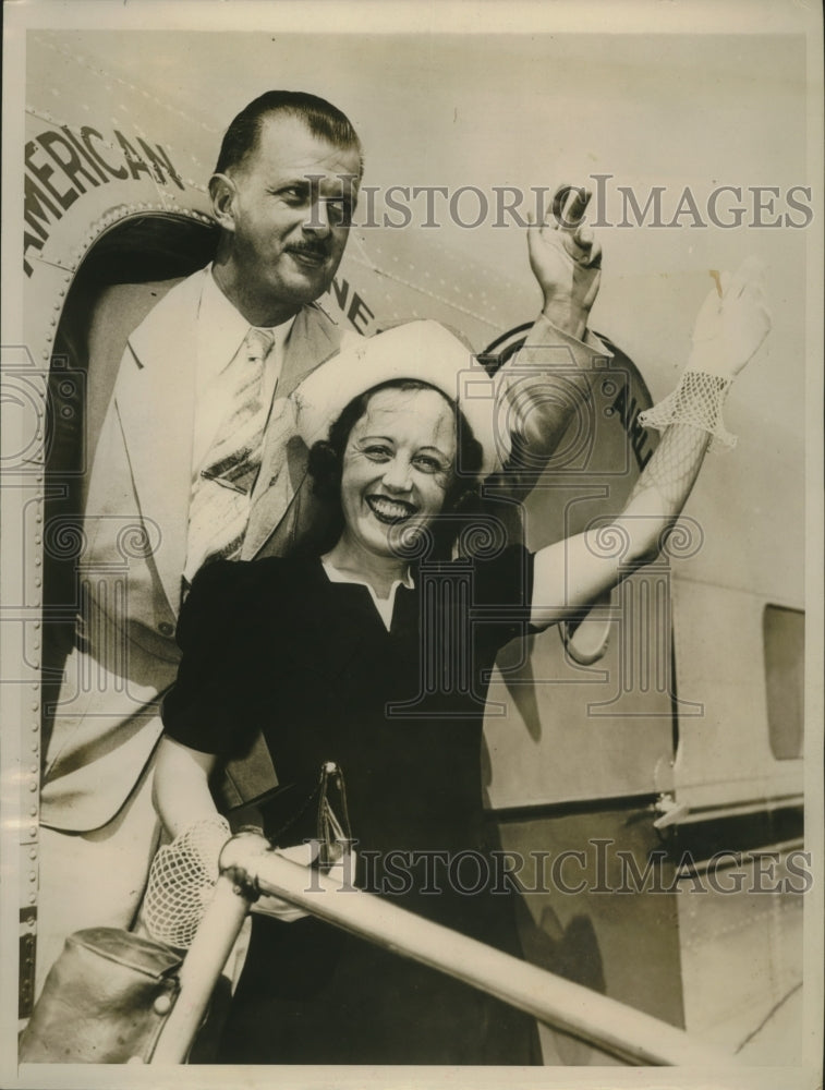 1938 Press Photo Mr. and Mrs. Harry Corrigan in NY for Gala Honoring his Brother - Historic Images
