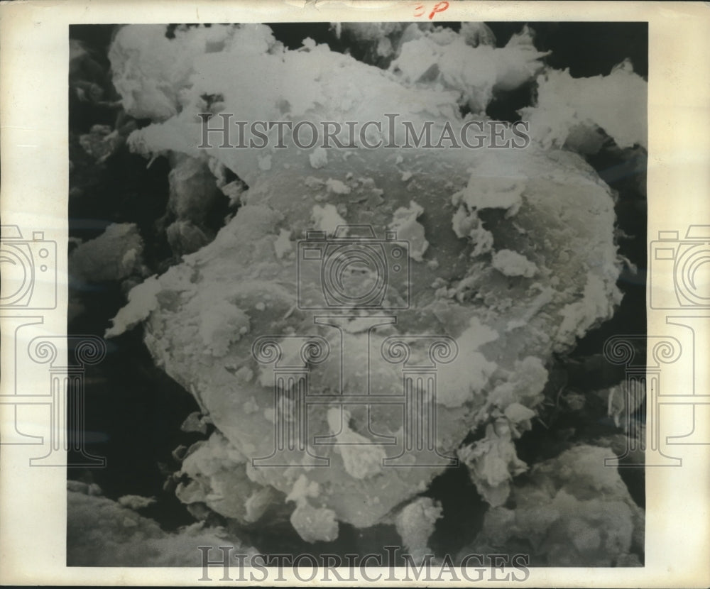 1970 Press Photo Magnified image of crystals of graphite by Acheson Colloids - Historic Images