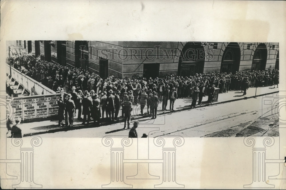 1931 Press Photo First public sale of State Lottery tickets in Sydney Australia-Historic Images