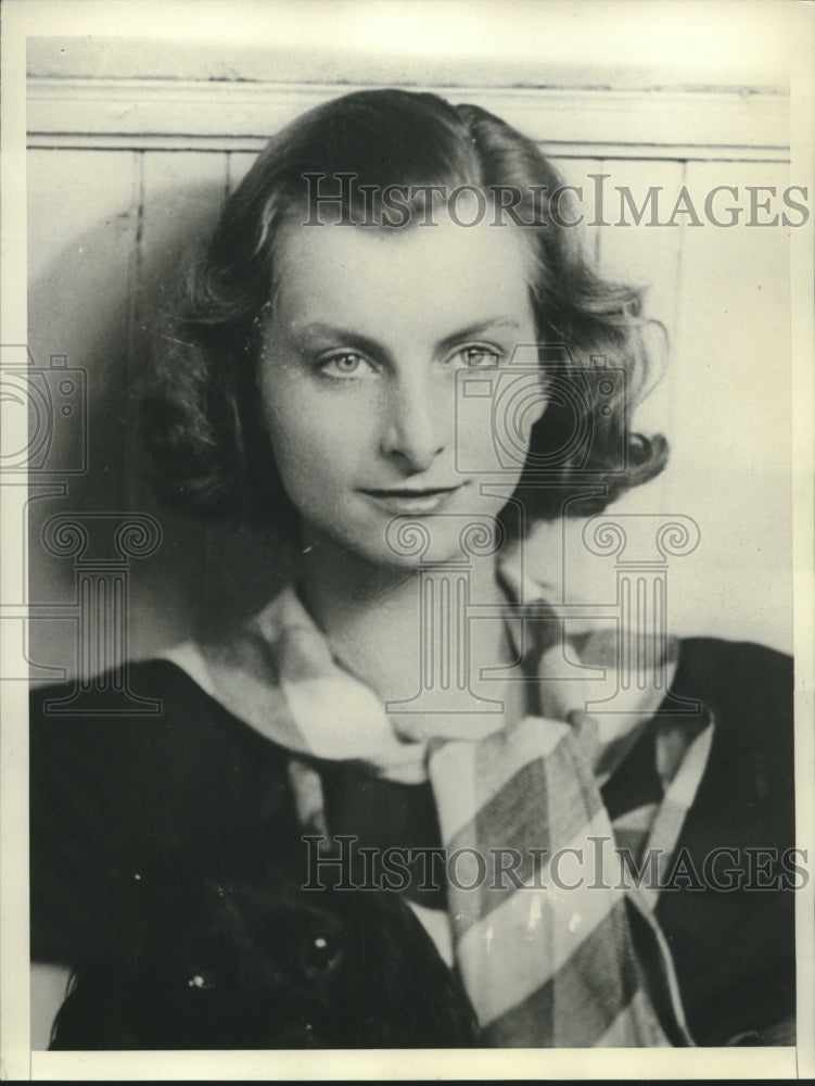 1937 Mrs. Drew Pearson, the former Mrs. George Abell - Historic Images