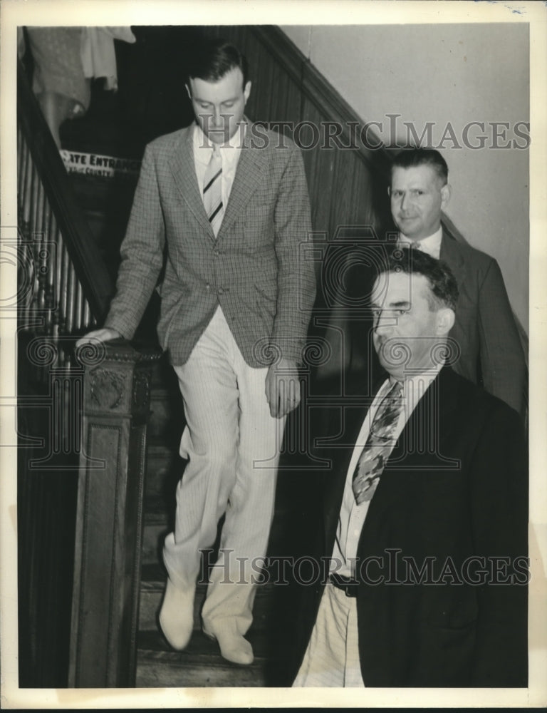 1938 Frances Carroll convicted of murder of Dr JG Littlefield - Historic Images