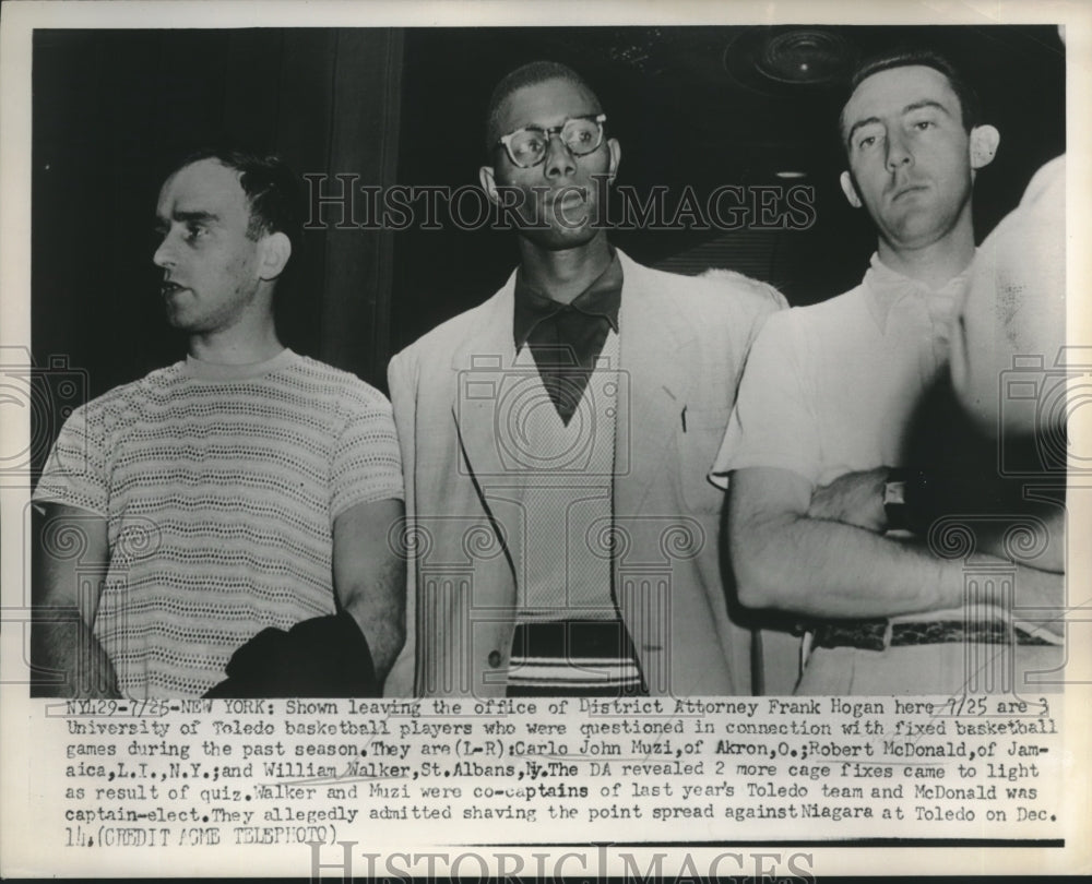 1951 Press Photo Toledo University players questioned for basketball fixing-Historic Images