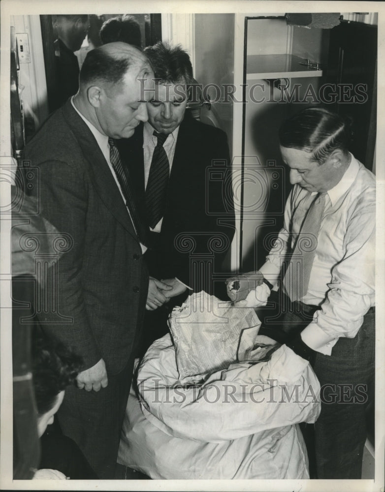 1937 Press Photo George Collins is in Charge of the Investigation of Guilfoile - Historic Images