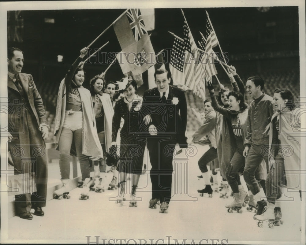 1939 Ray Vander and bride leading the wedding procession at a Arena - Historic Images