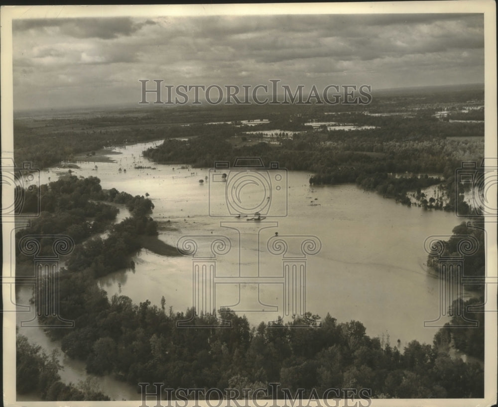 1938 South Alabama submerged in floodwater after the storm - Historic Images