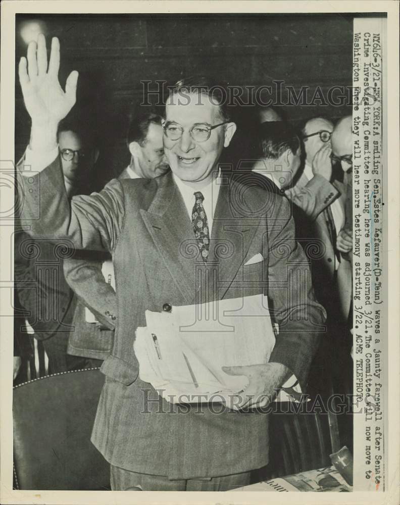 1951 Press Photo Senator Estes Kefauver leaves Senate hearing in New York- Historic Images