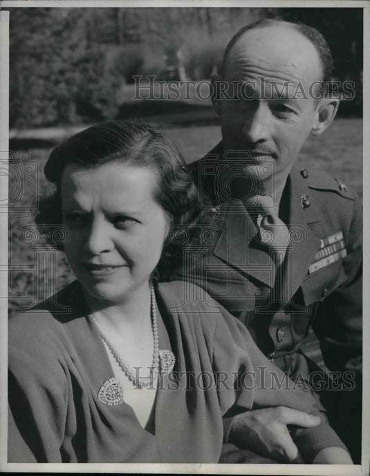 1946 Colonel James P. Devereaux & fiancee Rachel Clarke Cooke - Historic Images