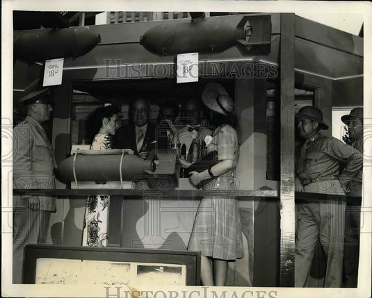 1942 Cincinnati City & Ordinance District officials at the opening - Historic Images