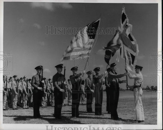 1941 Press Photo Air Corps Replacement Center in Ala, Cadet Bradshaw,Capt Luper-Historic Images