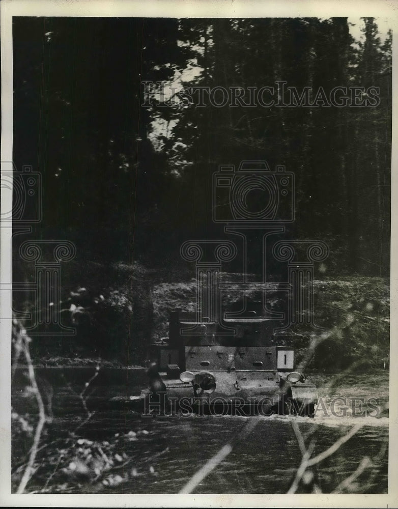 1938 Press Photo Fort Benning, Ga tank fording a stream on manuevers-Historic Images