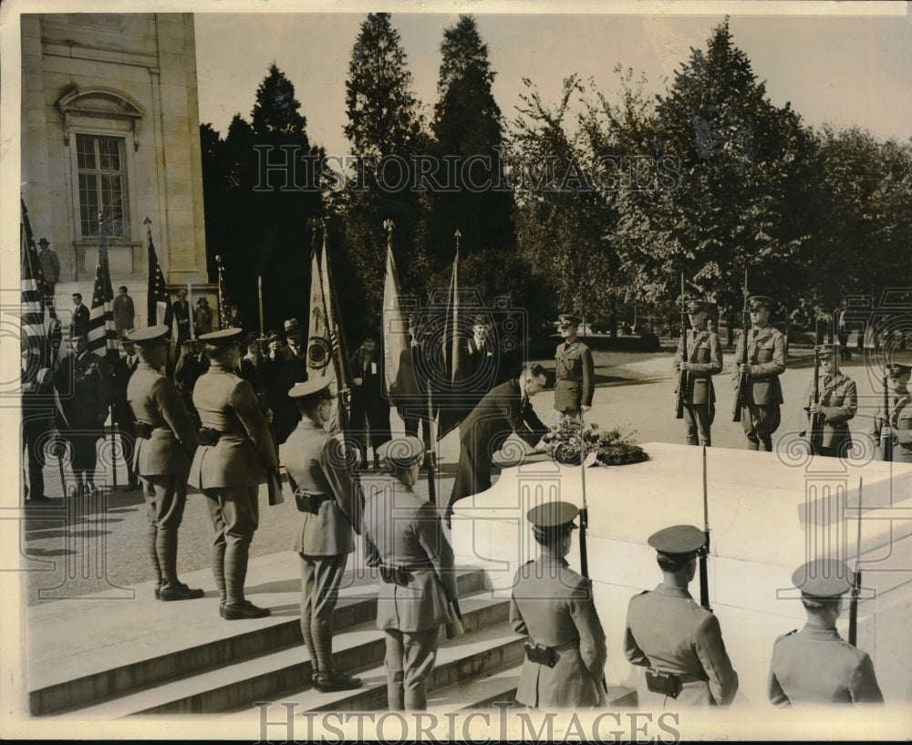 1928 Press Photo Columbia Legion laid wreath to Unknown Soldier at Arlington.-Historic Images