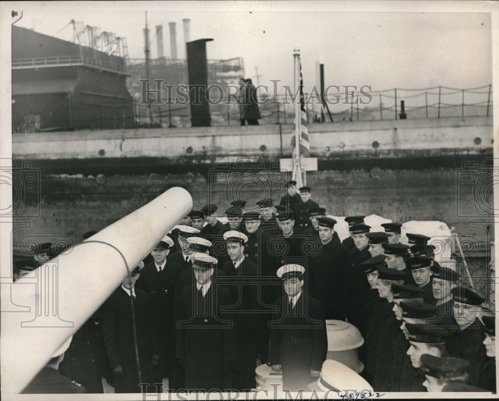 1939 Officers and Crew of the U.S.S Ellet commissioned. - Historic Images