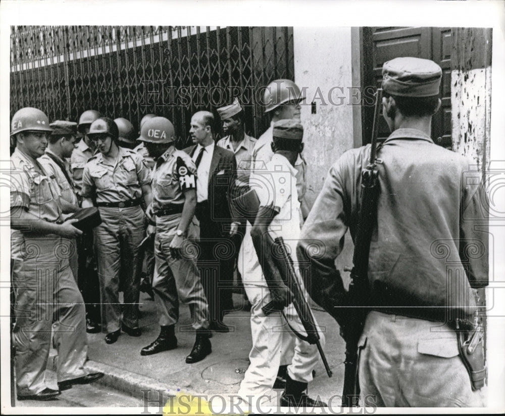 1965 Santo domingo, Dominican Republic, UN &amp; OAS patrol - Historic Images