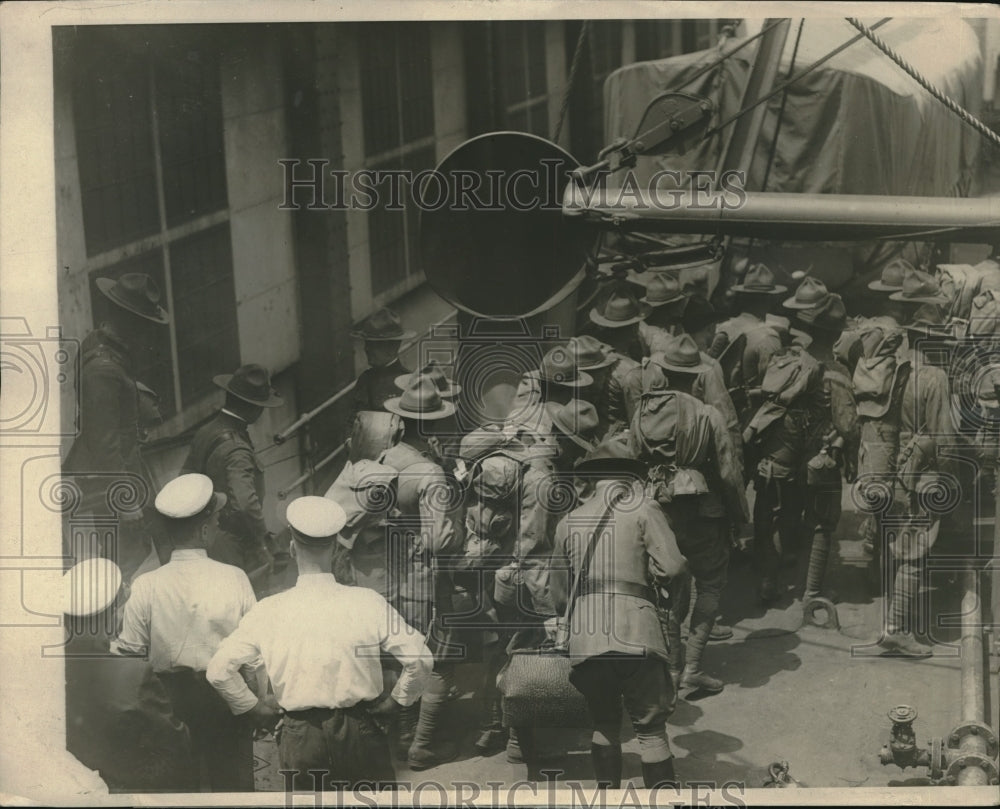 1923 Press Photo Penn Stat Guard troops on transport Chateau Thierry for Va.-Historic Images