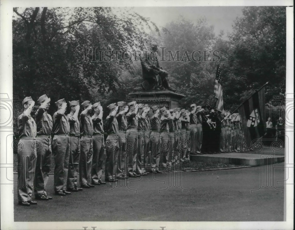 1942 Phila.Pa Univ of Pa. 55 grads sworn into US Army at College h - Historic Images